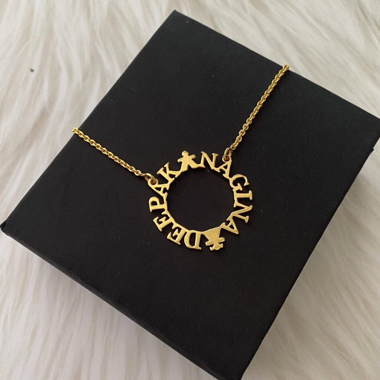 Circular Couple Name Necklace